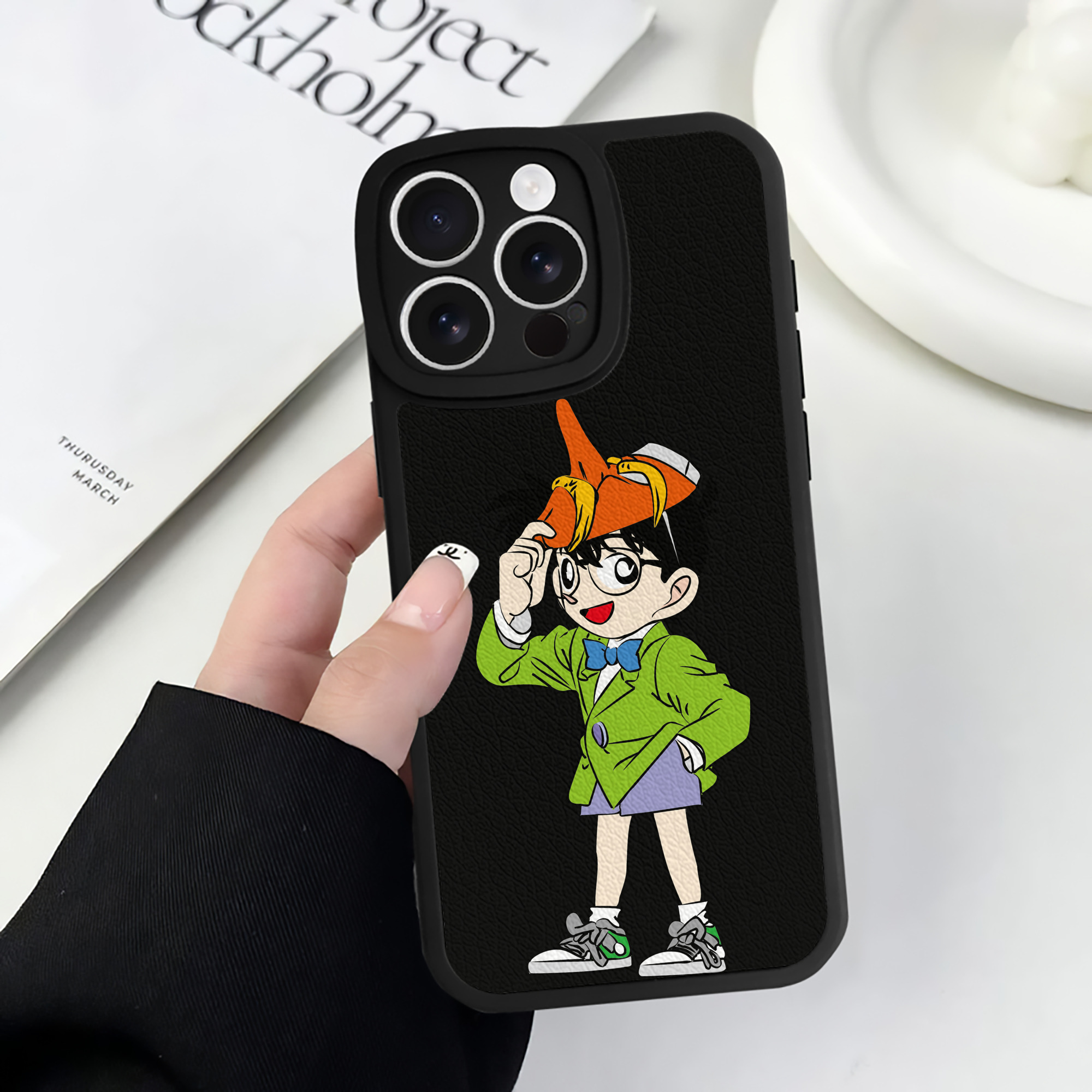 （画像用） 名探偵コナン 江戸川 コナン Detective Conan Conan Edogawa 【iPhone 16シリーズ対応】シリコンスマホケース（レザー調） 材質：シリコン